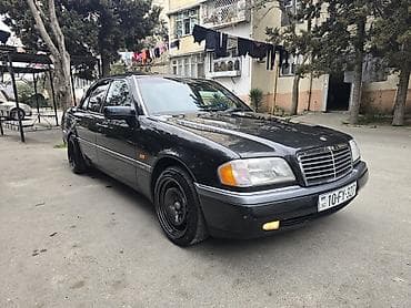 Mercedes-Benz C 180: 1.8 l | 1995 il Sedan