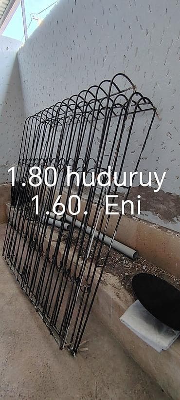 Metalkonstruksiya pəncərə barmaqlığı - Material: qalın dəmir