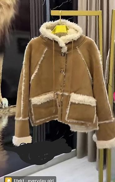 Qadınlar üçün qısa kəskin kəsimli süni kürklü şuba-kurtka. Ölçü