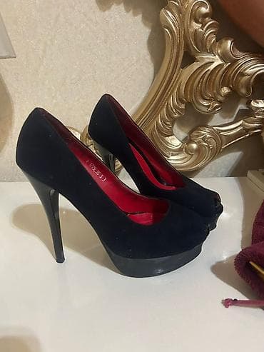 hundur ayaqqabılar: Qadın klassik platformalı açıq burunlu tuflilər - Brend: Bigotti — 1