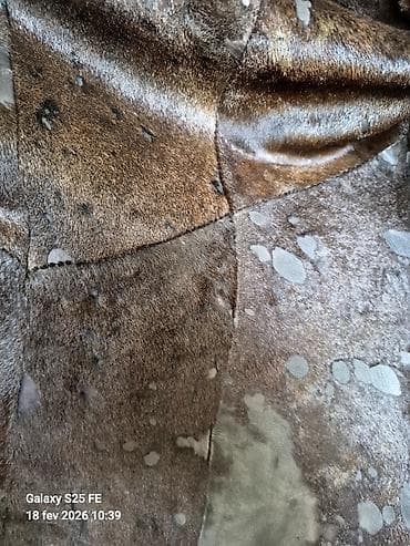 Toy paltarları və aksesuarları: İdeal vəziyyətdə dəri gödəkçə satıram.Təbii quzu dərisi,yaxası isə — 2