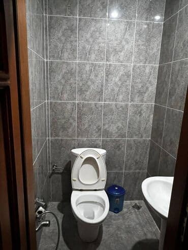 bine qesebesinde ev: Ev temirlidir, tam ewyali verilir ve bezi ewyalar yenilenib. Binada — 14