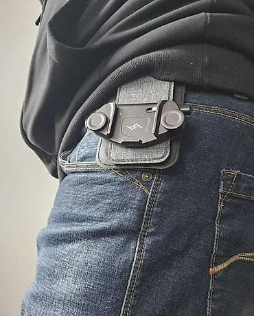 video kaset: Kəmərə taxılan fotoaparat tutacağı – sürətli çıxarışlı klip sistemi • — 2