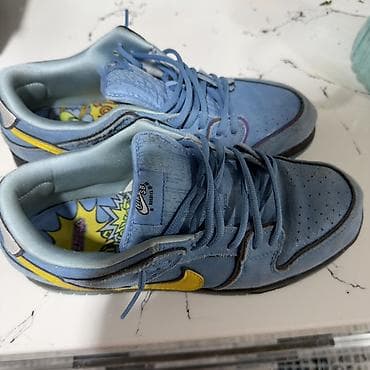 Nike SB Dunk Low “Blue Lobster/Cartoon” tərzində skeytbord ayaqqabısı