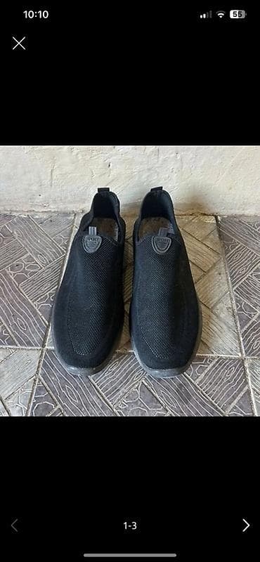 trek slash: Qara rəngli slip-on kişi idman ayaqqabıları - Model: “SPORT” loqolu — 2