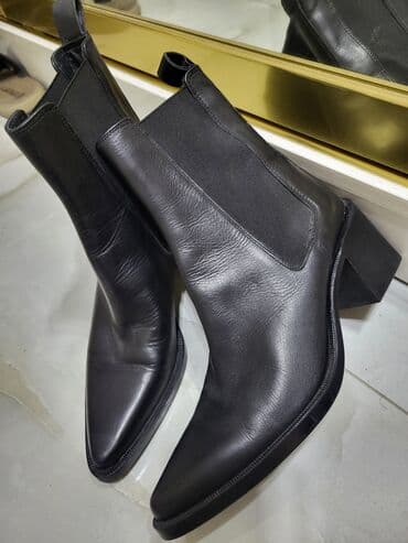 Zara, Ölçü: 40, rəng - Qara, Yeni