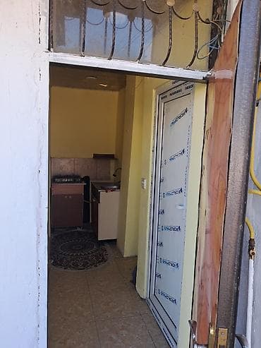 hacikend ev satilir: 30 kv. m, 1 otaqlı, Qaz, İşıq, Su — 4