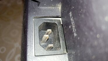 benq e700 lcd monitor: Tecili satilir hecbir problemi yoxdu sadece sunuru yoxdu işlek — 9