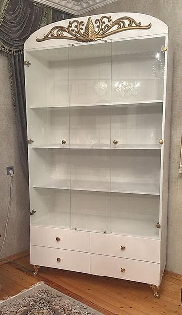 Rəf vitrinləri: Şüşəli dolab vitrini, Yeni — 3