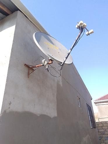 Peyk antenna komplekti 2 ededdi qalofkalari kabeli hamisi ustunde