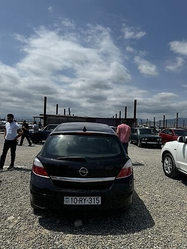 şüşə: Opel Astra: 1.4 l | 2006 il 253000 km Hetçbek — 8