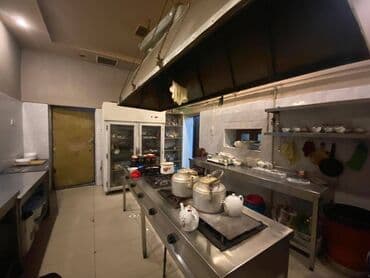 недвижимость в азербайджане купить: Sumqayıtda, Sülh Plazanın yaxınlığında 920 kvadrat sahəni əhatə edən — 10