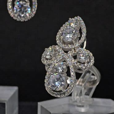 qızıl komplektler: Dəstə daxildir: Sırğa, Gümüş — 2