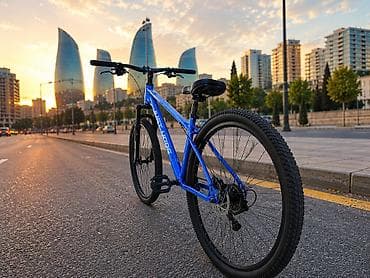 Şəhər və yüngül off-road üçün çox yönlü dağ velosipedi - Gödəkçə