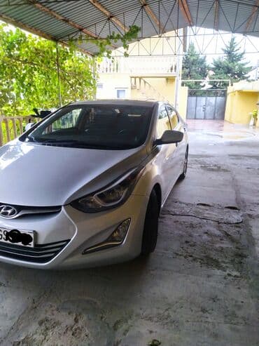 beve maşın: Hyundai Elantra: 1.8 l | 2015 il Sedan — 4