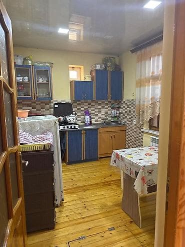 emircanda ev satisi: 3 otaqlı mənzil – geniş zal, mətbəx və sanitar qovşağı ilə - Zal — 4