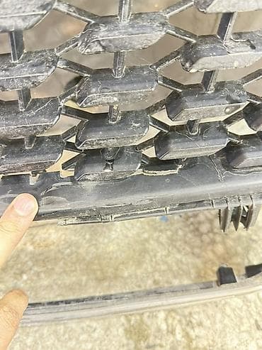 w210 abirsofka: Hyundai ön radiator barmaqlığı (emblemli) - Marka/model uyğunluğu — 2