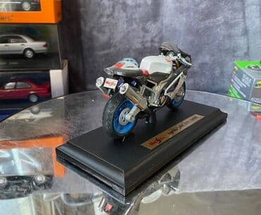maşın modeli: Коллекционная модель Aprilia RSV 1000R White Red 2006 Maisto Scale — 4