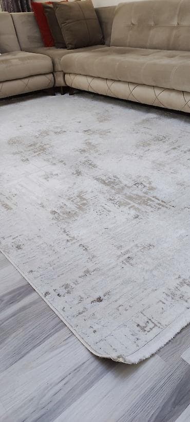 ковры 2 на 3: Ölçüsü 3m×2m. bu xalçadan 2ədəddir qiyməti 150azn.tək tək də satılır — 1