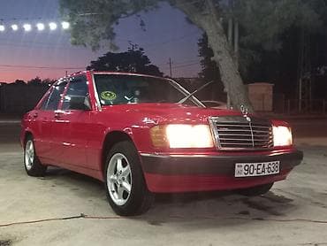 Mercedes-Benz 190: 0.2 l | 1990 il Sedan — 1
