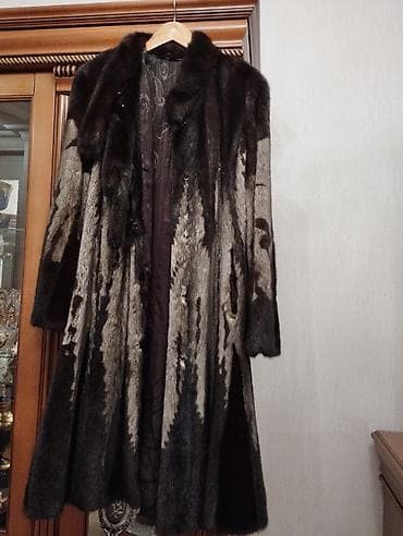 ikinci el xonca: Karolina brendi xəz palto - Uzun model, klassik siluetli - Tünd və — 1