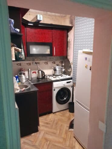 qəçreş kirayə evlər: Bu mənzil geniş yaşayış sahəsi təklif edir, içərisində divan, iki — 6