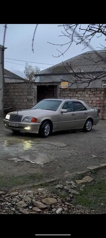 nomre altligi: Mercedes-Benz C 200 (W202) sedan - Kuzov: sedan, qızılı/bej rəng - — 10