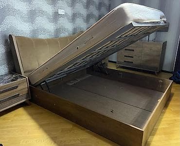 edyal turkce ne demek: Yataq otağı dəsti – Kilim brendi Tərkibi: - 2 nəfərlik çarpayı – — 4