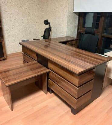Mebel dəsti – ofis üçün rəhbər masa komplekti - Material: yüksək