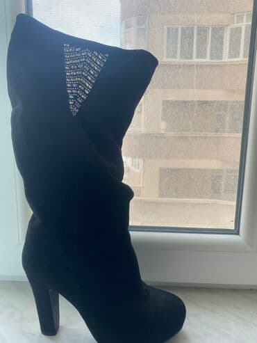 Çəkmə, Ölçü: 35, rəng - Qara, İşlənmiş lalafo.az -da Çəkmə, Ölçü: 35, rəng - Qara, İşlənmiş