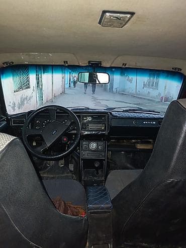 təkər az: VAZ (LADA) 2107: 0.7 l | 1990 il Sedan — 10