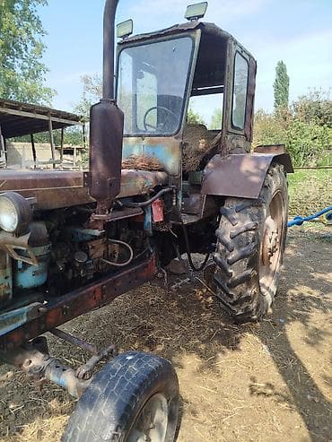 225 40 19: Traktor MTZ (Belarus) – klassik universal kənd təsərrüfatı texnikası — 2