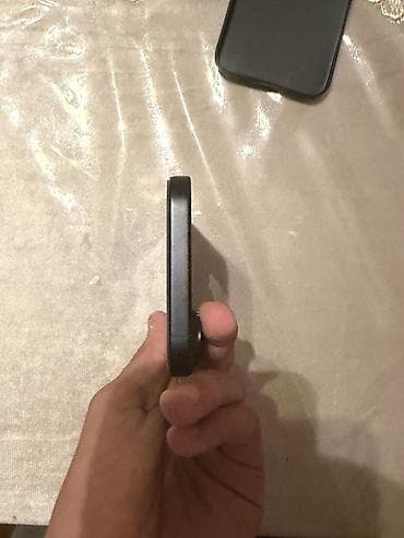 note 14 pro plus: IPhone 16, 128 GB, Qara, Barmaq izi, Face ID — 8