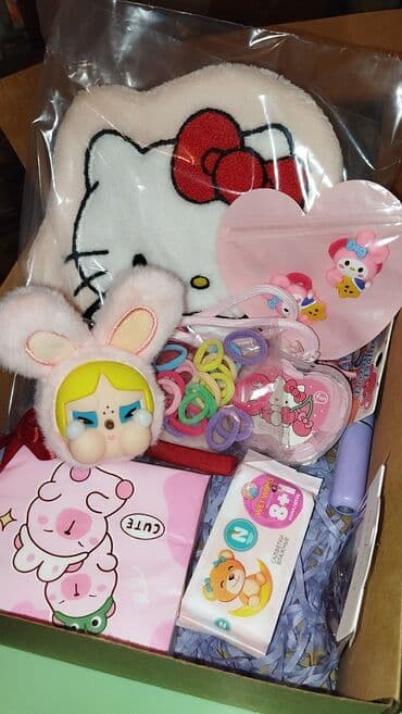 Hədiyyəlik Hello kitty Cry baby qutu seti Məzmun: - Hello Kitty