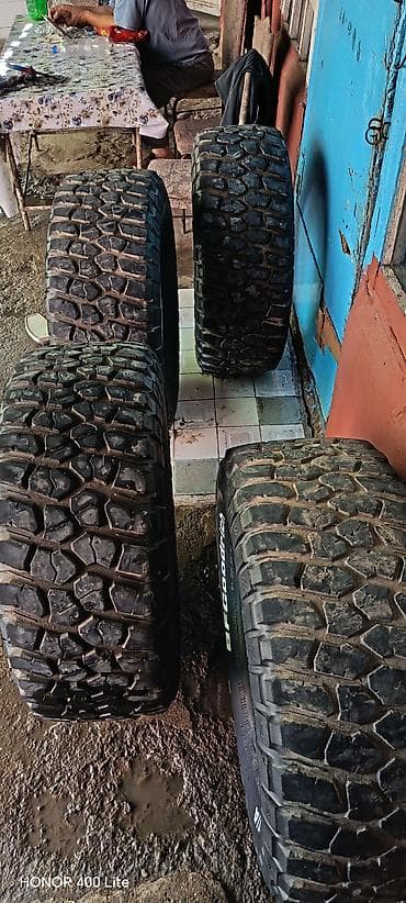 авто volkswagen: Б/у Шина BFGoodrich 305 / 65 / R 17 — 5