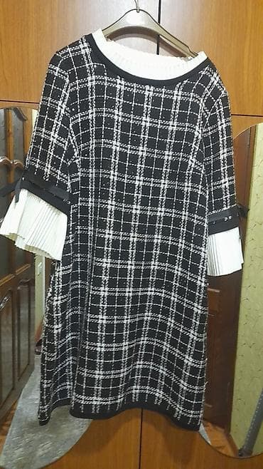 DEA DIA markalı qadın paltarı - Model: Düz kəsimli qısa qol paltar -