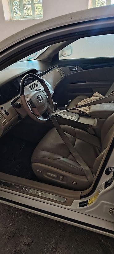 Toyota Avalon: 3.5 л | 2006 г. Седан — 7