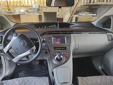 tesla disk: Toyota Prius: 1.8 l | 2013 il — 7