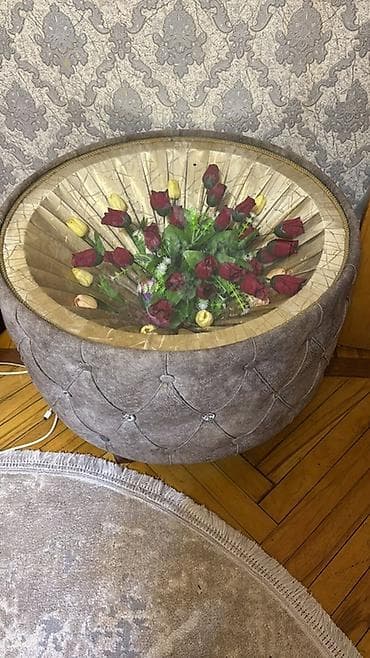 nejavika stol: Masa və oturacaqlar — 5