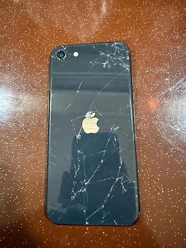tecno pova 3: Oppo A39 — 4