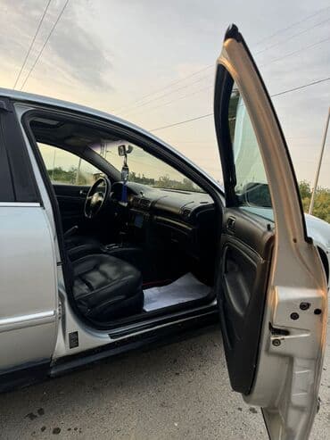 запчасти на фольксваген гольф 2: Volkswagen Passat: 1.8 l | 2002 il Sedan — 4