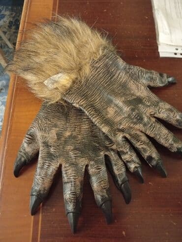 linonim satilir: Pəncə və tüklü manjetlərlə dizayn edilmiş bu uniseks kostyum — 2