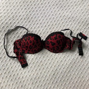 Новый бюстгалтер Blanko объем 70В, очень нежный, на поролоне маленький