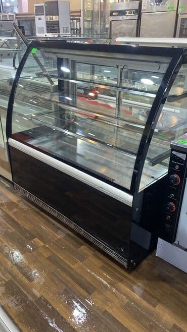 Vitrin soyuducu vitrina – şirniyyat, tort, sendviç və hazır yeməklərin