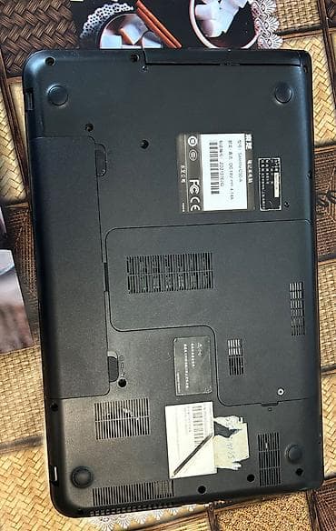 nitro 5 acer: Kampuyuter markası toşhibadır üzərində mausu çantası adapteri verilir — 3