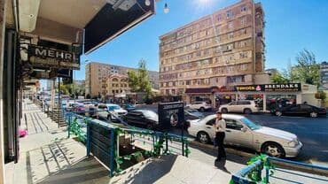 nerimanovda obyekt satilir: Abyekt icarəyə verilir. 40 kv Yasama rayonu Məhəmməd Xiyabani küçəsi — 3