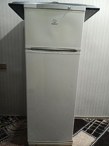Indesit soyuducu, işlək vəziyyətdədir
