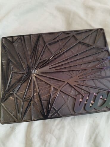 göz altı ləkələr: Göz kölgələri, Kryolan, Ünvandan götürmə — 24