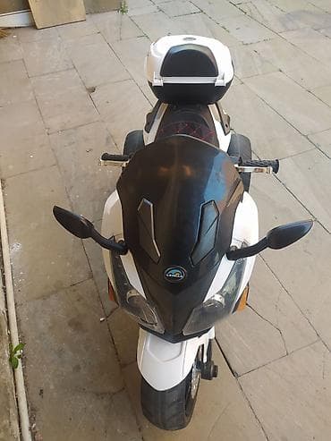 iki: Uşaq üçün elektrikli üçtəkərli motosiklet (skuter) - Model: R Moto — 1