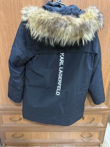 kurtkalar 2021: Karl Lagerfeld qışlıq parka - Rəng: qara - Ölçü: 180 (etiketdə — 2